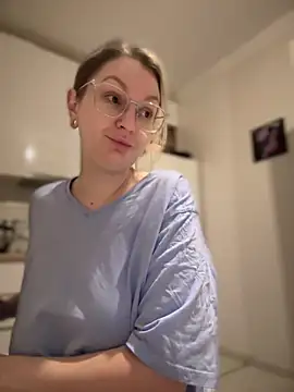 Snapshot of Teya_moon_ chatting on February 21, 12:38 am Teya moon  online show from February 21, 12:38 am