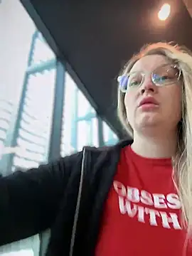 Snapshot of Teya_moon_ chatting on February 26, 12:47 pm Teya moon  online show from February 26, 12:47 pm