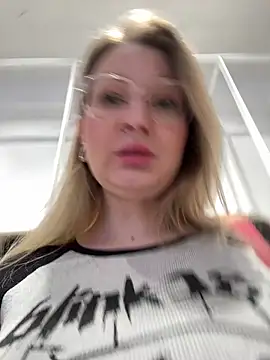 Teya moon  online show from December 23, 8:56 am