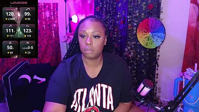 Snapshot of cheriserozequeen chatting on November 9, 2:48 pm cheriserozequeen online show from November 9, 2:48 pm