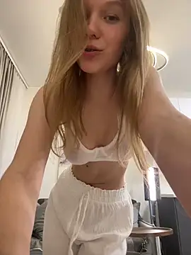 Snapshot of Ketitull chatting on January 6, 6:20 pm Ketitull online show from January 6, 6:20 pm