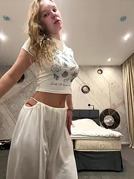 Snapshot of Ketitull chatting on September 10, 4:23 am Ketitull online show from September 10, 4:23 am