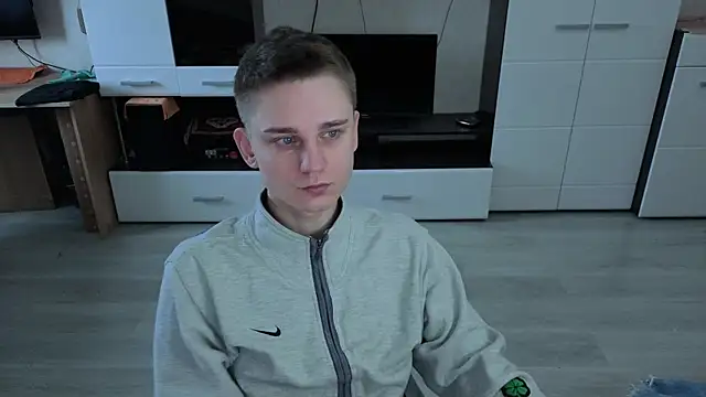 angryzan online show from November 10, 7:18 am