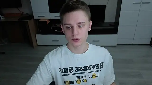 angryzan online show from December 3, 4:42 am