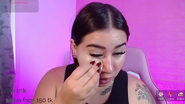 Snapshot of _hooly chatting on October 28, 1:47 pm hooly online show from October 28, 1:47 pm