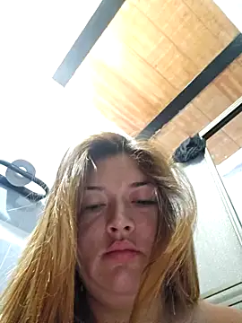 Snapshot of Sofia_Queen17 chatting on December 15, 11:23 am Sofia Queen17 online show from December 15, 11:23 am