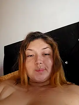 Snapshot of Sofia_Queen17 chatting on January 16, 4:39 pm Sofia Queen17 online show from January 16, 4:39 pm