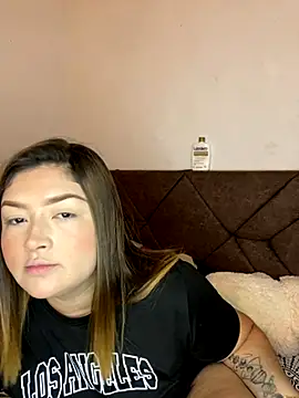 Snapshot of Sofia_Queen17 chatting on September 14, 10:47 am Sofia Queen17 online show from September 14, 10:47 am