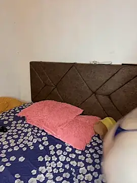 Snapshot of Sofia_Queen17 chatting on September 24, 10:51 am Sofia Queen17 online show from September 24, 10:51 am