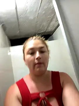 Snapshot of Sofia_Queen17 chatting on October 15, 1:17 am Sofia Queen17 online show from October 15, 1:17 am