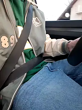 Zeefy online show from December 24, 8:00 am