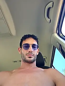 Snapshot of Zeefy chatting on July 28, 3:21 pm Zeefy online show from July 28, 3:21 pm