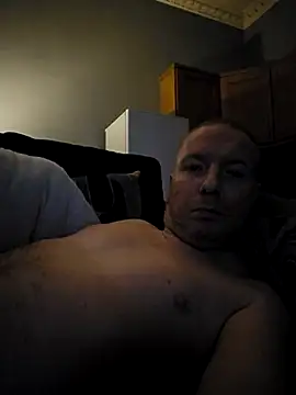 walker1979 online show from February 1, 2:43 am