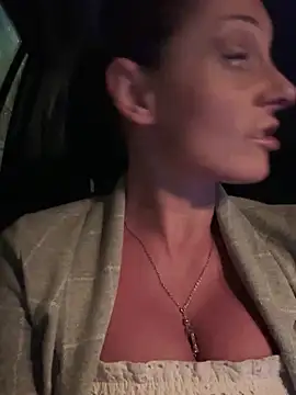 Snapshot of therealbeverlycious chatting on January 30, 9:36 pm therealbeverlycious online show from January 30, 9:36 pm