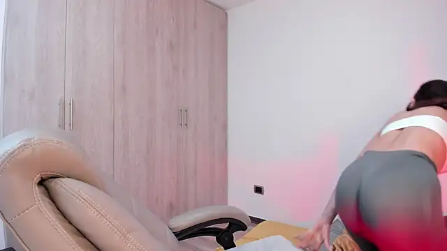  miamadison online show from October 31, 2:23 am