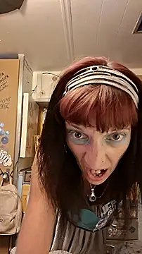 Snapshot of whitetrashdirtyslut chatting on June 10, 11:09 am whitetrashdirtyslut online show from June 10, 11:09 am