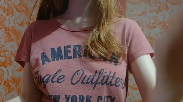 strawberrysmoothie online show from December 17, 6:02 am