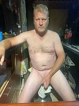 Snapshot of sexycouple109 chatting on December 14, 12:44 am sexycouple109 online show from December 14, 12:44 am