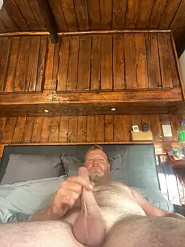 Snapshot of sexycouple109 chatting on February 7, 6:14 am sexycouple109 online show from February 7, 6:14 am