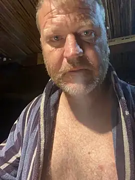 Snapshot of sexycouple109 chatting on February 27, 1:38 am sexycouple109 online show from February 27, 1:38 am