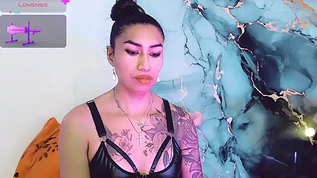 khiara moretti online show from November 26, 11:22 am