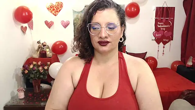 Snapshot of Aleja_Gonzales chatting on February 13, 5:58 am Aleja Gonzales online show from February 13, 5:58 am