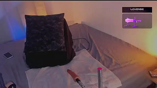 Elizabeth johnson online show from September 14, 8:41 pm