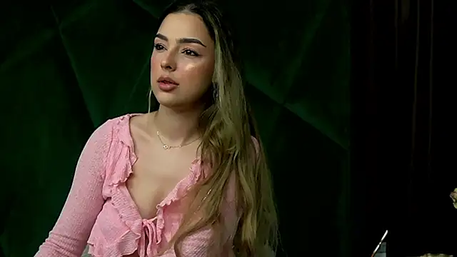 ScarletColes online show from March 7, 12:18 am