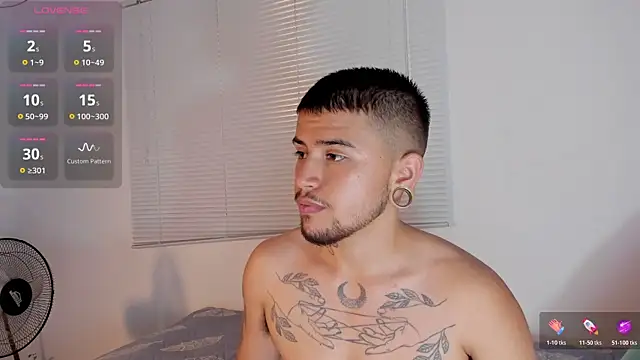 Snapshot of ftmphilip_ chatting on November 24, 10:42 pm ftmphilip online show from November 24, 10:42 pm