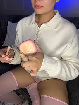 Snapshot of GabriellaFerrer chatting on November 4, 10:03 am GabriellaFerrer online show from November 4, 10:03 am