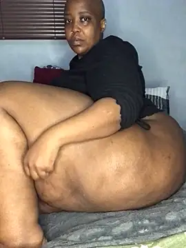 Snapshot of sotho_ssbbw chatting on May 28, 11:24 pm sotho ssbbw online show from May 28, 11:24 pm