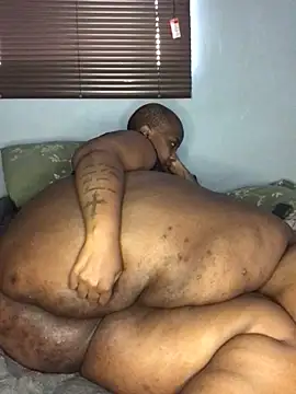 Snapshot of sotho_ssbbw chatting on June 19, 12:09 pm sotho ssbbw online show from June 19, 12:09 pm