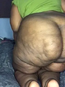 Snapshot of sotho_ssbbw chatting on July 9, 12:48 am sotho ssbbw online show from July 9, 12:48 am