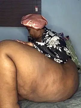 Snapshot of sotho_ssbbw chatting on July 16, 12:05 am sotho ssbbw online show from July 16, 12:05 am