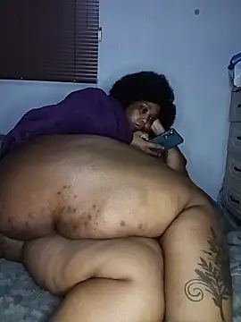 Snapshot of sotho_ssbbw chatting on July 22, 1:19 am sotho ssbbw online show from July 22, 1:19 am