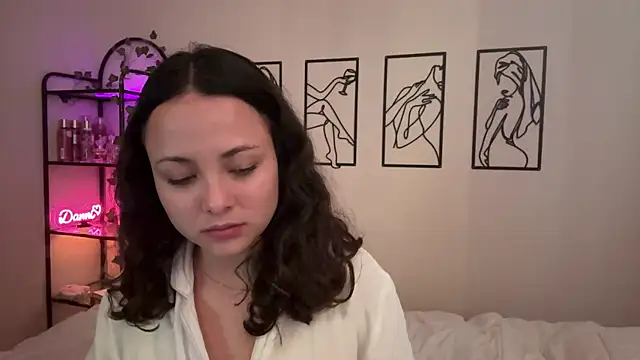 Megan Rodrigo online show from November 19, 7:14 pm