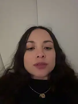 Snapshot of Megan_Rodrigo chatting on May 3, 11:22 pm Megan Rodrigo online show from May 3, 11:22 pm