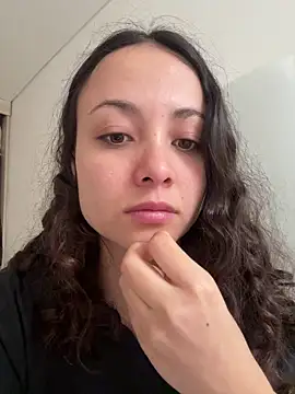 Snapshot of Megan_Rodrigo chatting on May 19, 12:00 pm Megan Rodrigo online show from May 19, 12:00 pm