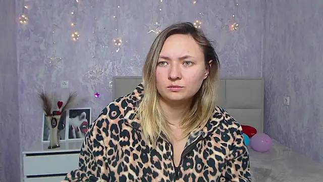 Snapshot of SallyVerda chatting on January 15, 4:15 am SallyVerda online show from January 15, 4:15 am