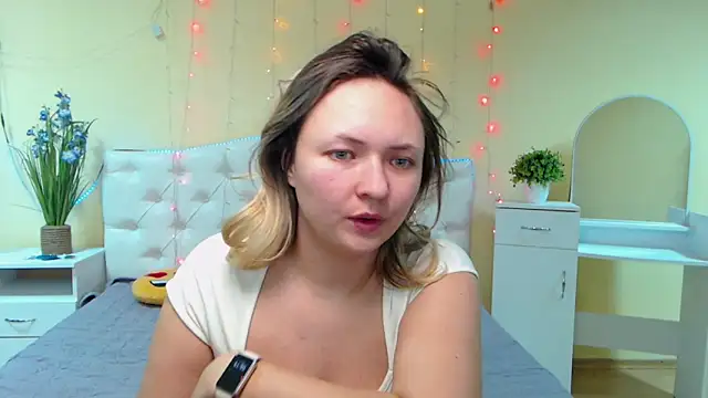 Snapshot of SallyVerda chatting on January 19, 4:22 am SallyVerda online show from January 19, 4:22 am