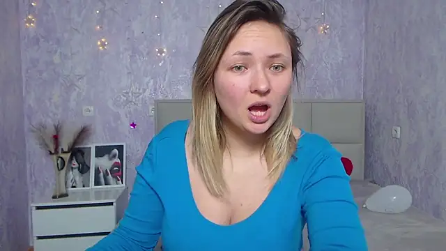 Snapshot of SallyVerda chatting on January 27, 6:52 pm SallyVerda online show from January 27, 6:52 pm