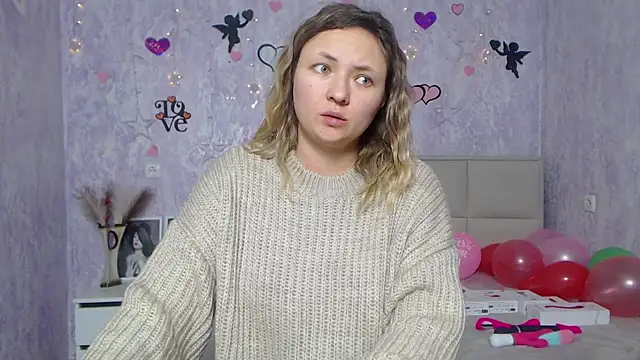 Snapshot of SallyVerda chatting on February 2, 4:15 am SallyVerda online show from February 2, 4:15 am