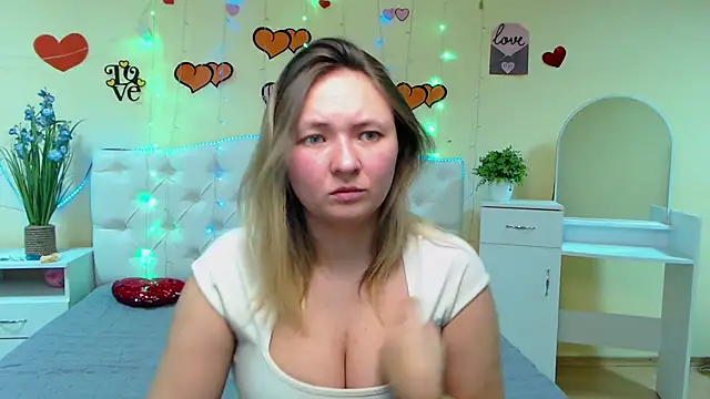 Snapshot of SallyVerda chatting on February 11, 6:44 pm SallyVerda online show from February 11, 6:44 pm