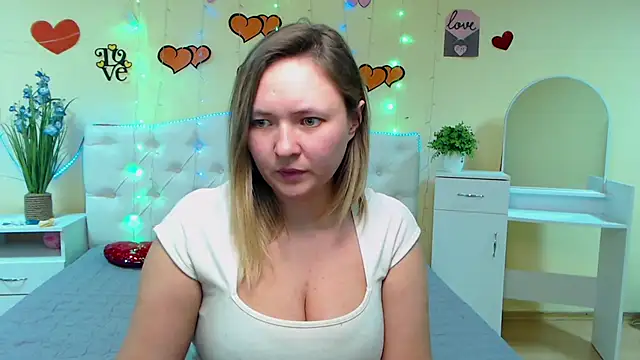 Snapshot of SallyVerda chatting on February 12, 1:09 am SallyVerda online show from February 12, 1:09 am