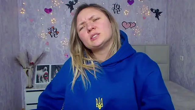 Snapshot of SallyVerda chatting on February 18, 2:38 pm SallyVerda online show from February 18, 2:38 pm