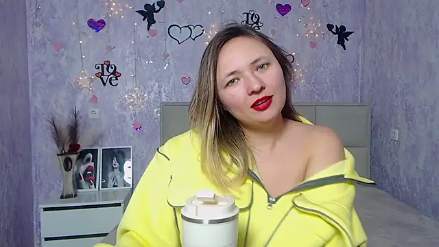 Snapshot of SallyVerda chatting on February 26, 12:49 am SallyVerda online show from February 26, 12:49 am