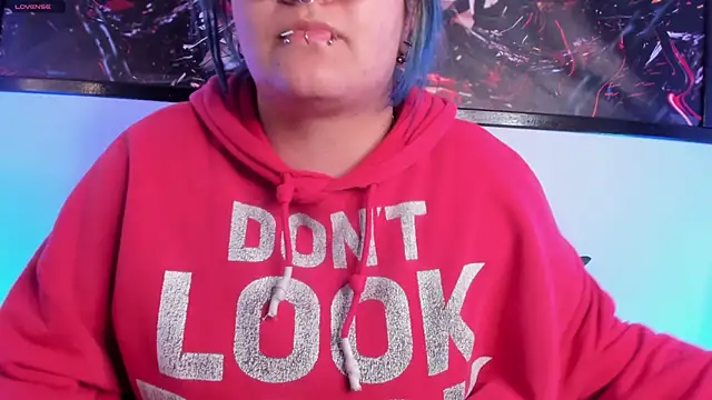 lucky-leah online show from May 2, 4:17 am