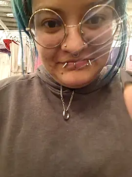Snapshot of lucky-leah chatting on May 14, 3:46 am lucky-leah online show from May 14, 3:46 am