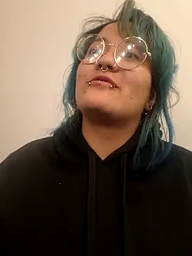 Snapshot of lucky-leah chatting on July 18, 4:05 am lucky-leah online show from July 18, 4:05 am