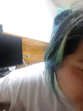 Snapshot of lucky-leah chatting on July 21, 3:42 am lucky-leah online show from July 21, 3:42 am
